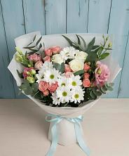 Букет цветов из:  Розы, Лизиантусы и Хризантемы в Почепе