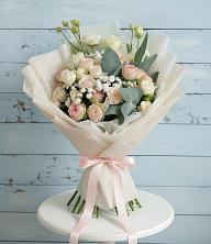 Букет цветов из:  Розы и Лизиантусы в Почепе