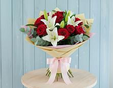 Букет цветов из:  Лилии и Розы в Почепе