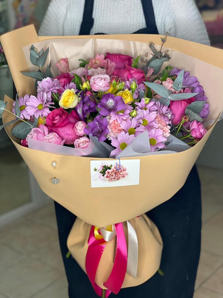 Букет цветов из: Хризантемы, Гвоздики и Альстромерии в Почепе