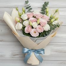 Букет цветов из:  Лизиантусы в Почепе