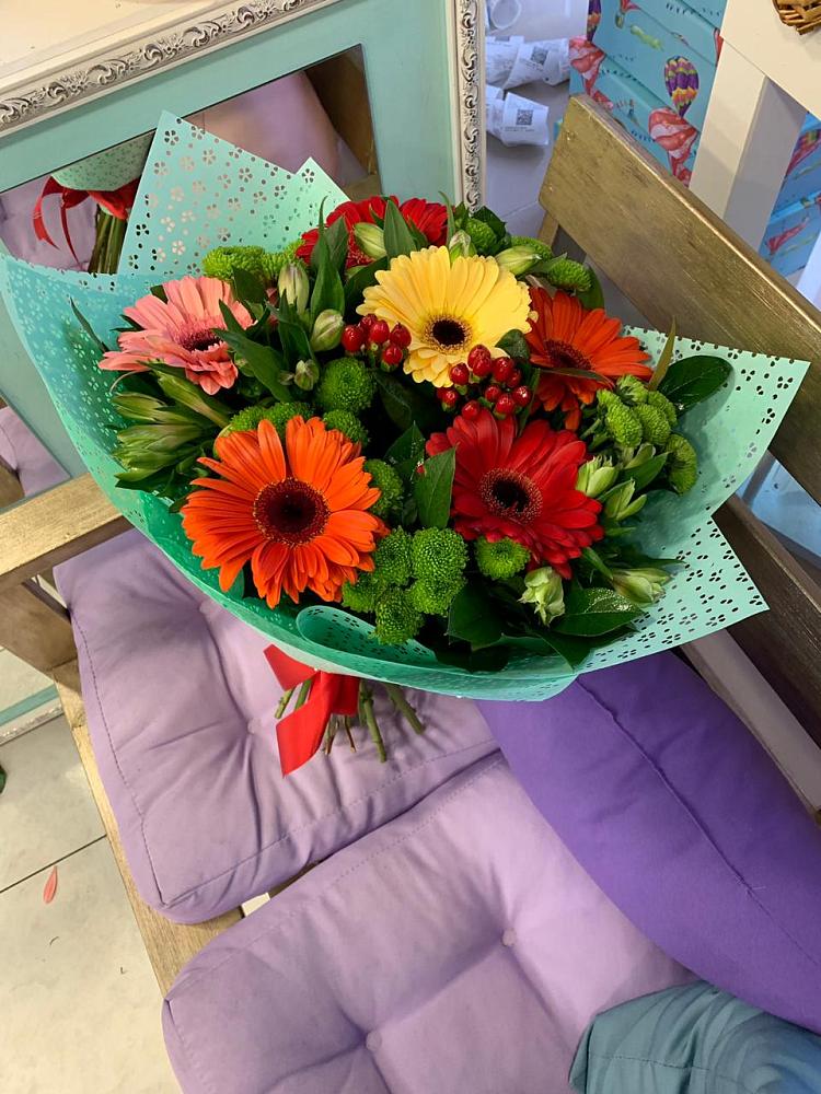 Букет цветов из: Герберы, Хризантемы и Альстромерии в Почепе