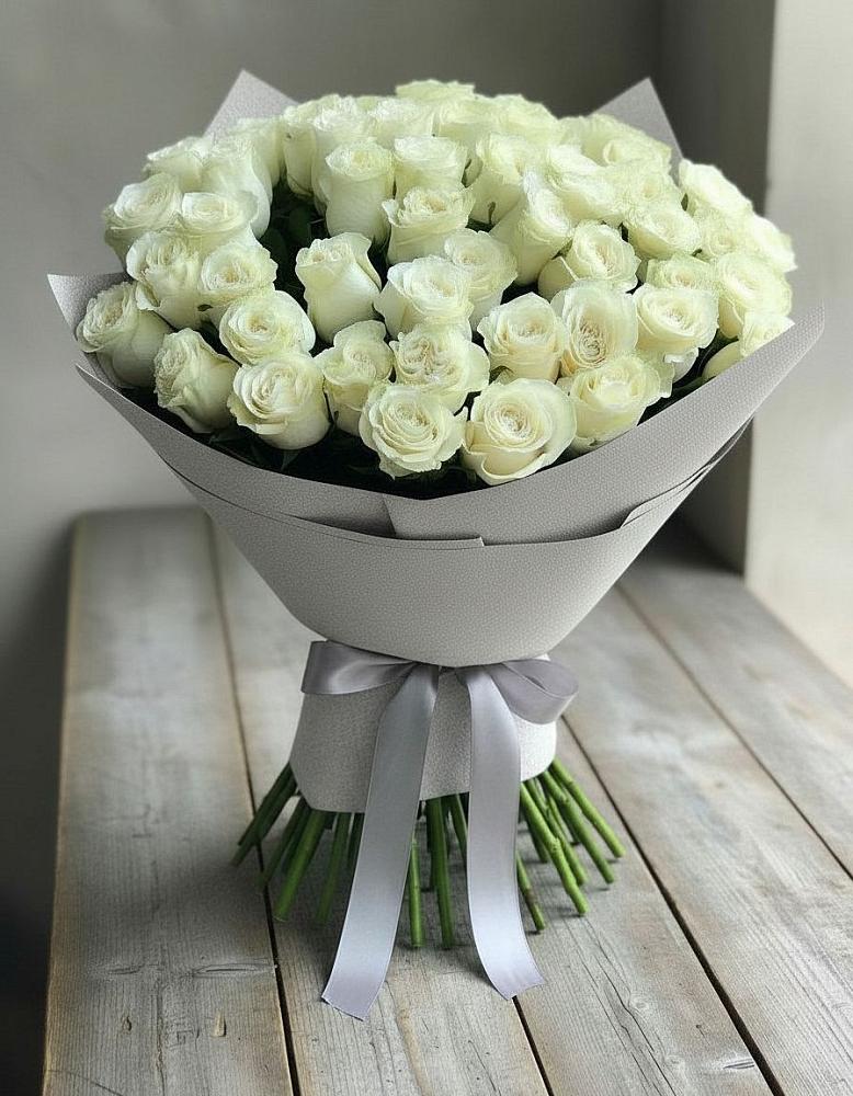 Букет 35 Белых роз в Почепе