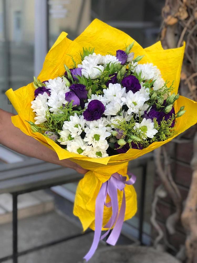 Букет цветов из: Ирисы, Хризантемы и Ромашки в Почепе