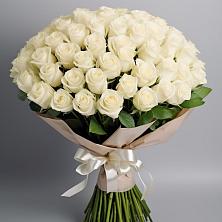 Букет 101 беля роза Белоснежка в Почепе