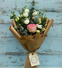 Букет цветов из:  Розы и Лизиантусы в Почепе