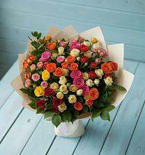 Букет Микс из разноцветных кустовых роз в Почепе